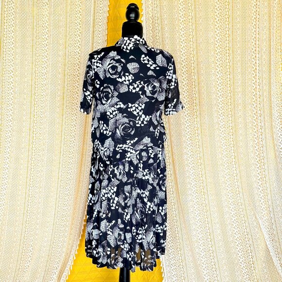 Vintage Alfred Dunner Sheer Black and White Rose Blouse & Skirt Set Size 8 & 10 - Picture 7 of 17